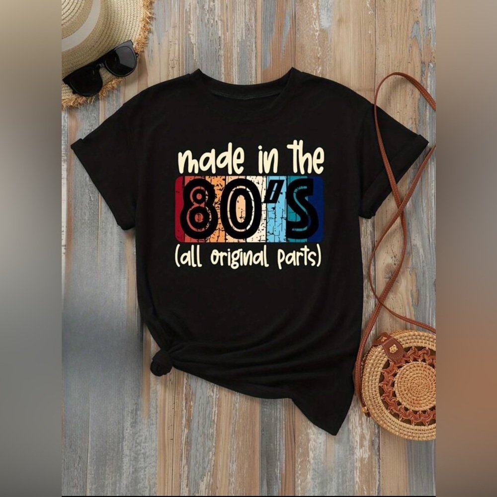 NWT-Black 'Made in the 80's' Graphic Tee unisex M - Picture 1 of 6